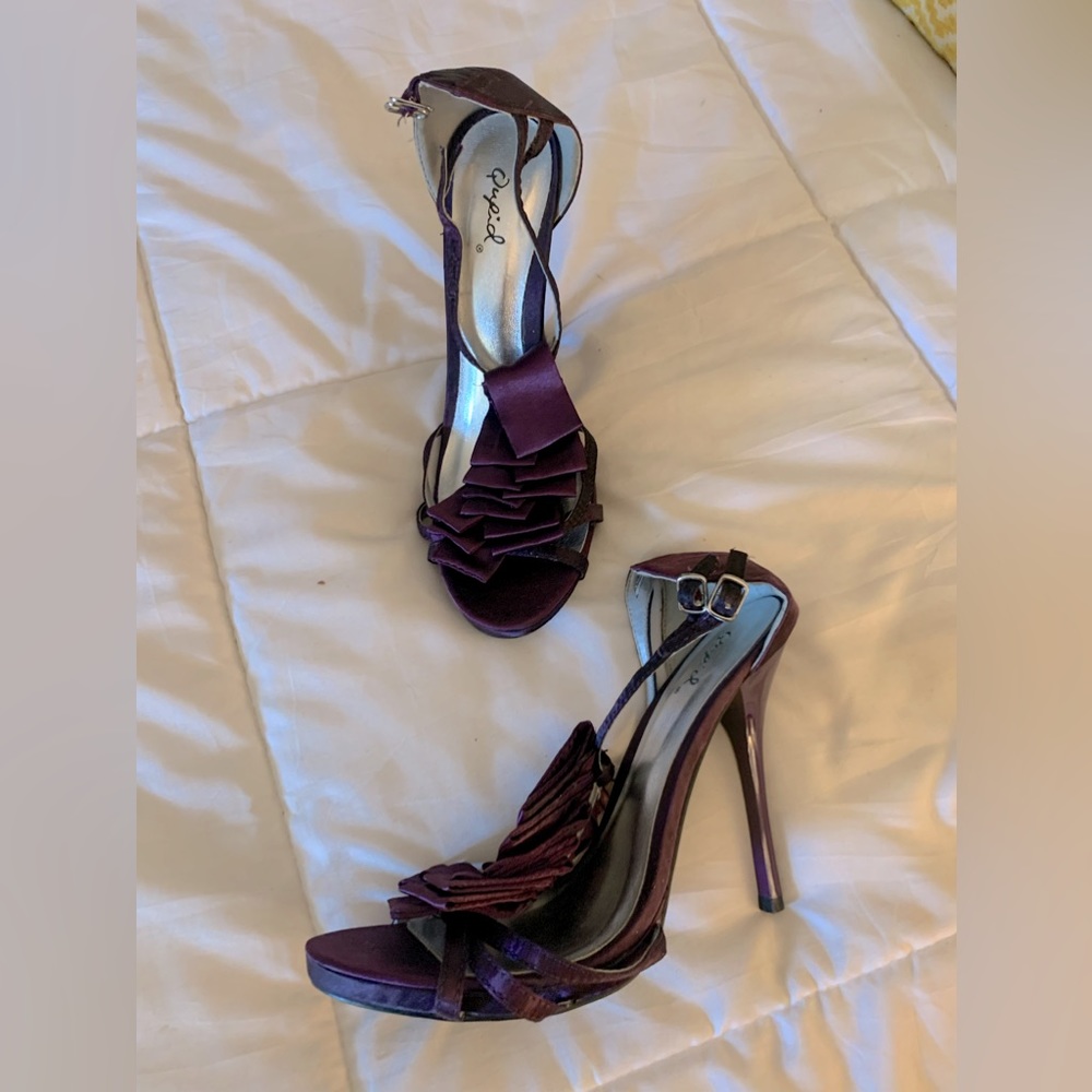 Purple satin heel